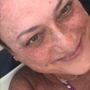 Meet your Posher, Yolanda